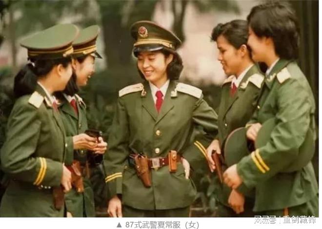 AG九游會(huì )21式軍裝配發(fā)回顧各式軍服老兵穿過(guò)哪一款樣式(圖2)