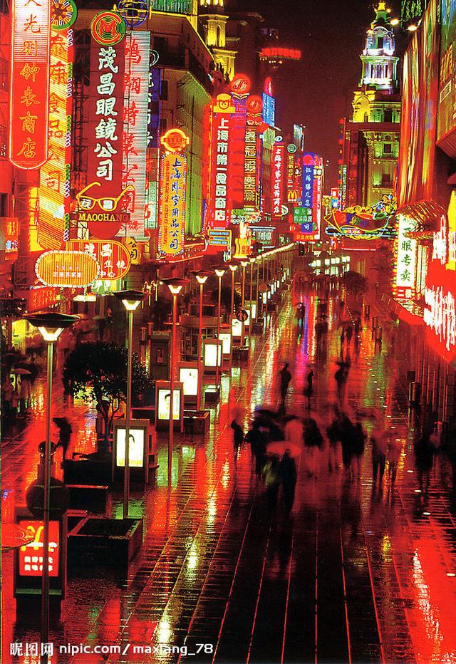 AG九游會(huì)中國(guó)十大著名商業(yè)街中央大街光榮上榜！(圖2)