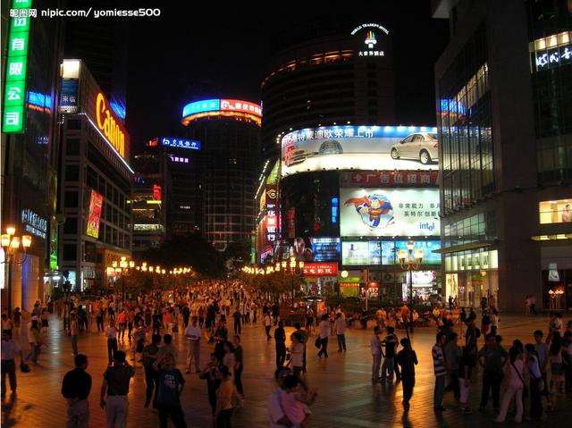 AG九游會(huì)中國(guó)十大著名商業(yè)街中央大街光榮上榜！(圖7)