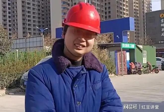 AG九游會·「中國」官方網(wǎng)站故事：42歲單身女教授 迷戀上22歲農民工忍不住贊嘆(圖3)